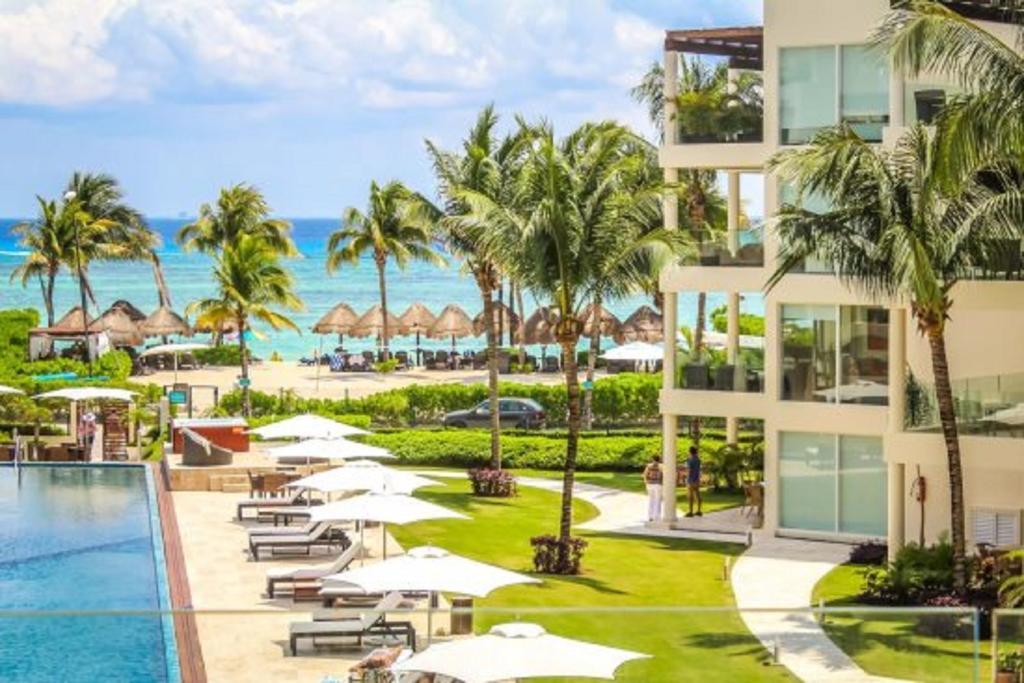 The Elements Oceanfront & Beachside Condo Hotel Playa del Carmen Esterno foto