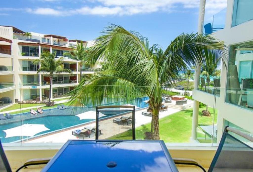 The Elements Oceanfront & Beachside Condo Hotel Playa del Carmen Esterno foto